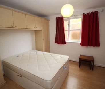 Georgette Drive, Salford, M3 - Photo 3