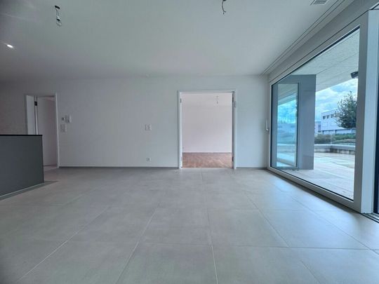 Exklusive moderne 4.5-Zimmer-Wohnung mit grosser Terrasse & Waschturm - Foto 1