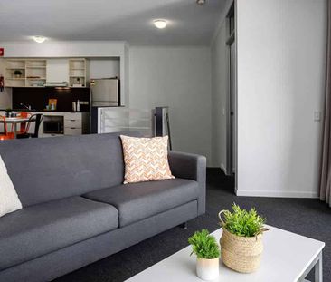 Single Bedroom – 3 Share Apartment - Photo 1
