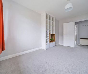 New Inn Lane, Guildford - 3 bedrooms Property for lettings - Seymours - Photo 6