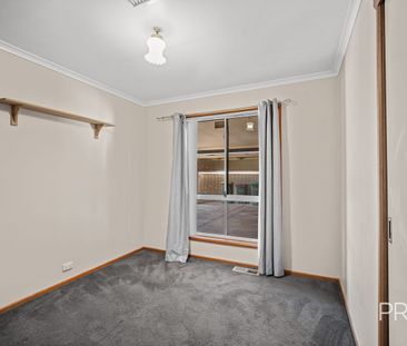 11 Swan Street, Ashmont - Photo 2