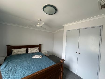 Jane Brook - Photo 3