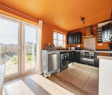 Field View, Brackley, NN13 - Photo 6