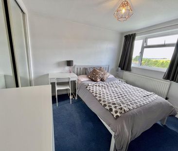 4 bedroom detached house to rent - Photo 4