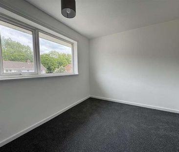 Purley Avenue, Park South, Swindon, SN3 - Photo 4