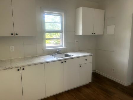 For Lease - 1299 Gerrard Street Unit# 5, Toronto, Ontario - Photo 3