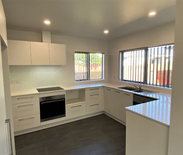 Easy Living in a Stylish 3-Bedroom Home - Photo 4