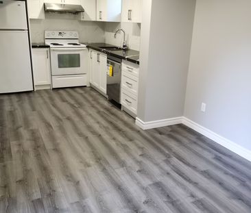 For Lease - 611 Athol Street, Oshawa, Ontario - Photo 5