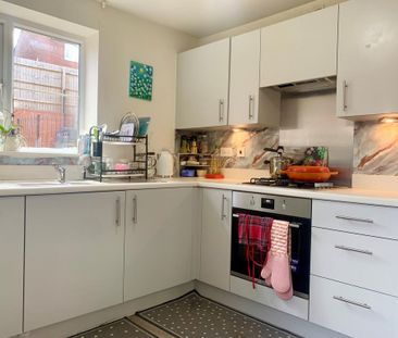 3 bedroom property to rent - Photo 3