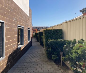 Stylish One-Bedroom Apartment $530 pw - Photo 5