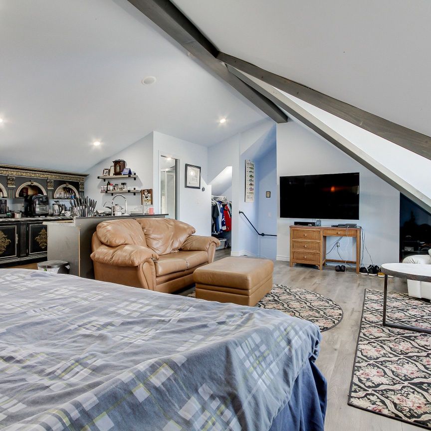 For Lease - 303 LAKE DR EAST UNIT A Drive, Georgina, Ontario - Photo 1