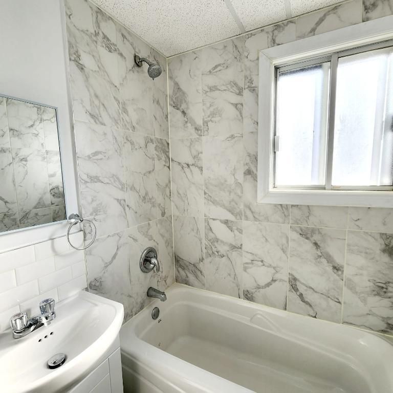 4 1/2 à louer - Photo 1