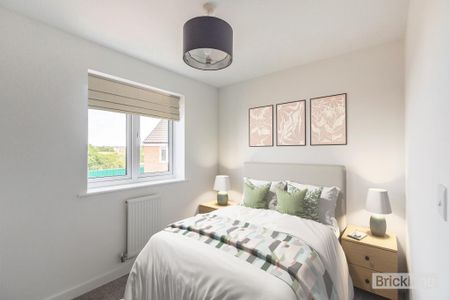 3 bedroom semi-detached house to rent - Photo 5