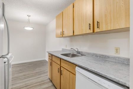 Classic Suite - 1 Bedroom - Photo 2
