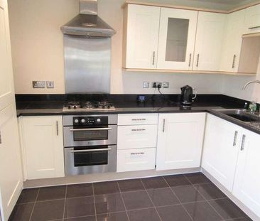 Horseshoe Crescent, Birmingham, B43 - Photo 1