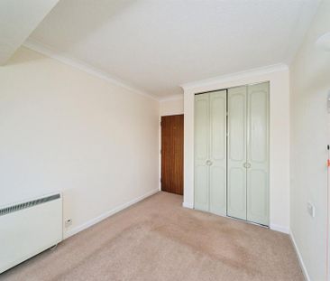 1 bedroom retirement property to rent - Photo 4