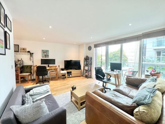 1 Bed Flat, Waterside Apartments, N4 - Photo 1