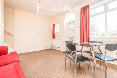 2 bedroom house to rent Station Road, Kings Norton, B38 - Photo 2