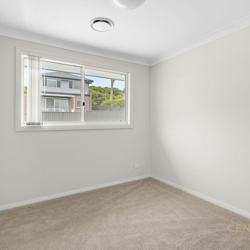 Great Location &vert; Pergola &vert; Ready to Move in - Photo 1