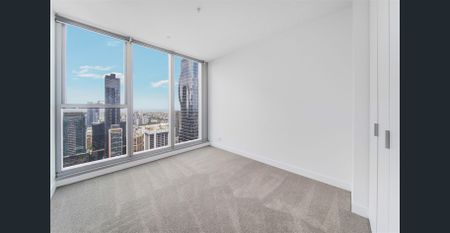 Modern 2-Bedroom Apartment with Car Park in the Heart of Melbourne CBD - Photo 5