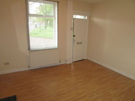 Cronkeyshaw Road, Rochdale - Photo 4