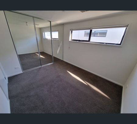 36 Trainer St, St Clair, SA 5011 - Photo 5