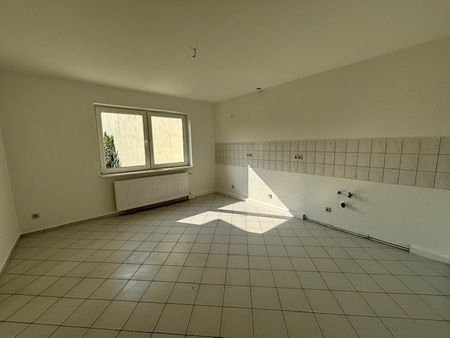 ***Renovierte 4-Zimmerwohnung - Citynah*** - Photo 2