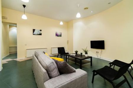 Calle de Santa Engracia, Madrid, Community of Madrid 28010 - Photo 2