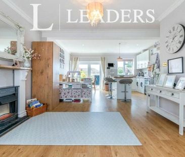3 bedroom house to rent Brocks Drive, Cheam, Sutton, SM3 - Photo 2