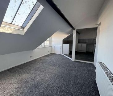 Albemarle Crescent, Scarborough, YO11 - Photo 3