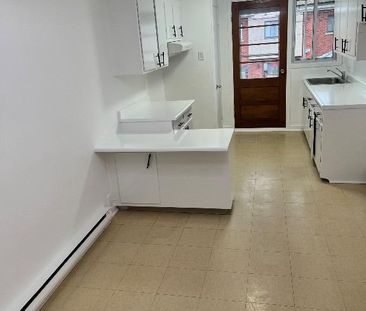 5 1/2 à Rivières-des-Prairies - Photo 2