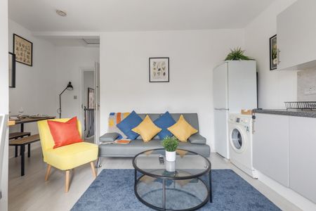 2 Bed Flat, Stoke Place, NW10 - Photo 3