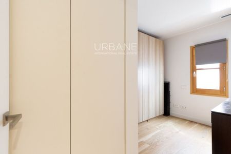 Espectacular Ático Dúplex de Lujo con Terraza Privada en el Corazón de Barcelona - Photo 3