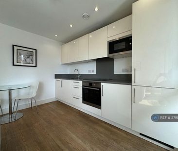 Studio to rent - Photo 3