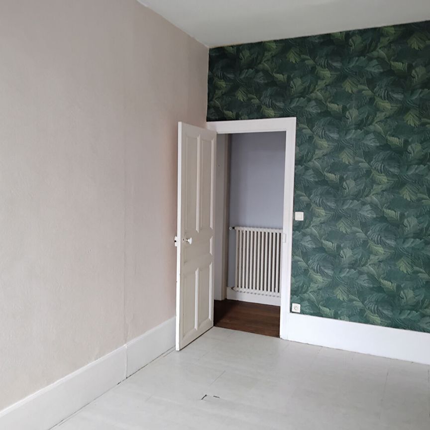 Vaste appartement 100 m² centre ville AUTUN - Photo 1