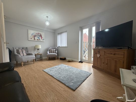 Arundel Court - Photo 1