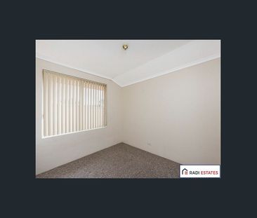 Don’t Miss Out – Spacious 4x2 Home in Prime Location! - Photo 2