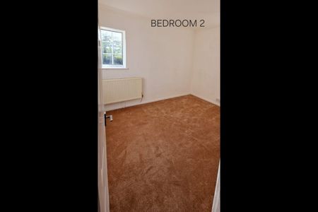 3 Bed End Terrace, Barry Road, SO19 - Photo 3