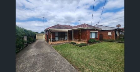 Available 12 December - Photo 4