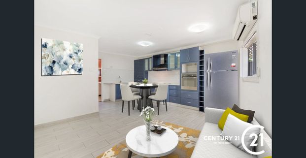 Hurry! This Won't Last Long! - Photo 1