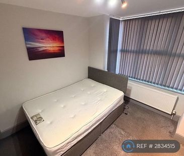 1 bedroom in a house share to rent - Photo 2