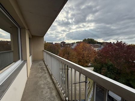 APPARTEMENT 4 PIÈCES 95M² - CHARLEVILLE-MÉZIÈRES - Photo 4