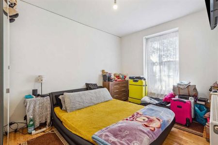 3 bedroom flat to rent - Photo 3