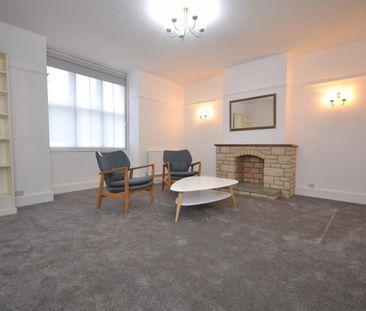 3 bedroom House To Let - Photo 2