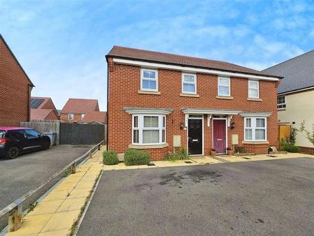 Claydon Avenue, Barton Seagrave, Kettering, NN15 - Photo 2
