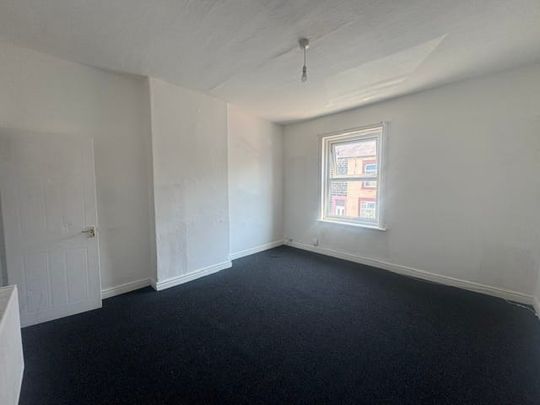 Spencer Street - Photo 1