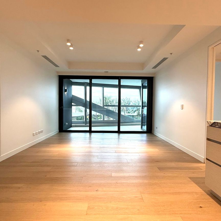 BEACHFRONT LIVING WITH OCEAN VIEWS & PREMIMUM FACILITIES – JEWEL APARTMENTS - Photo 1