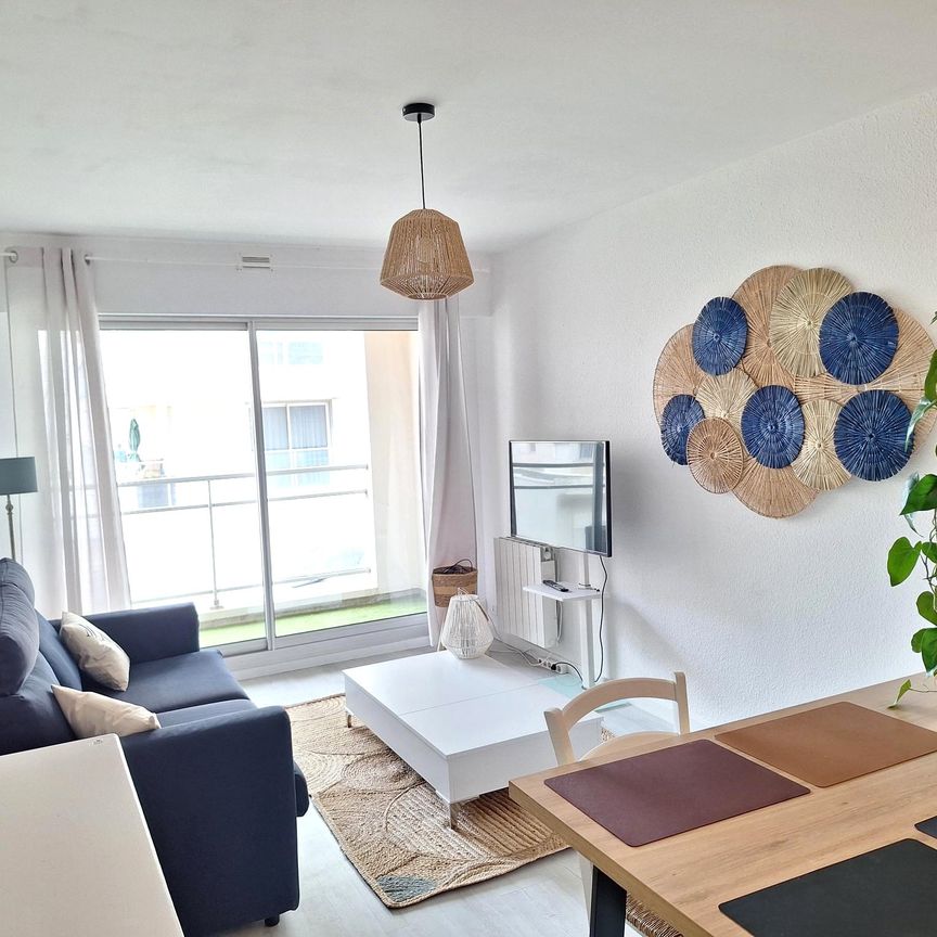 Location Appartement 1 pièce 32m² LES SABLES D OLONNE 85100 - Photo 1