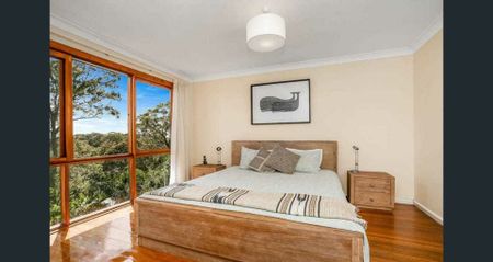 2 Bedroom Upper Duplex with Pittwater Views - Photo 5