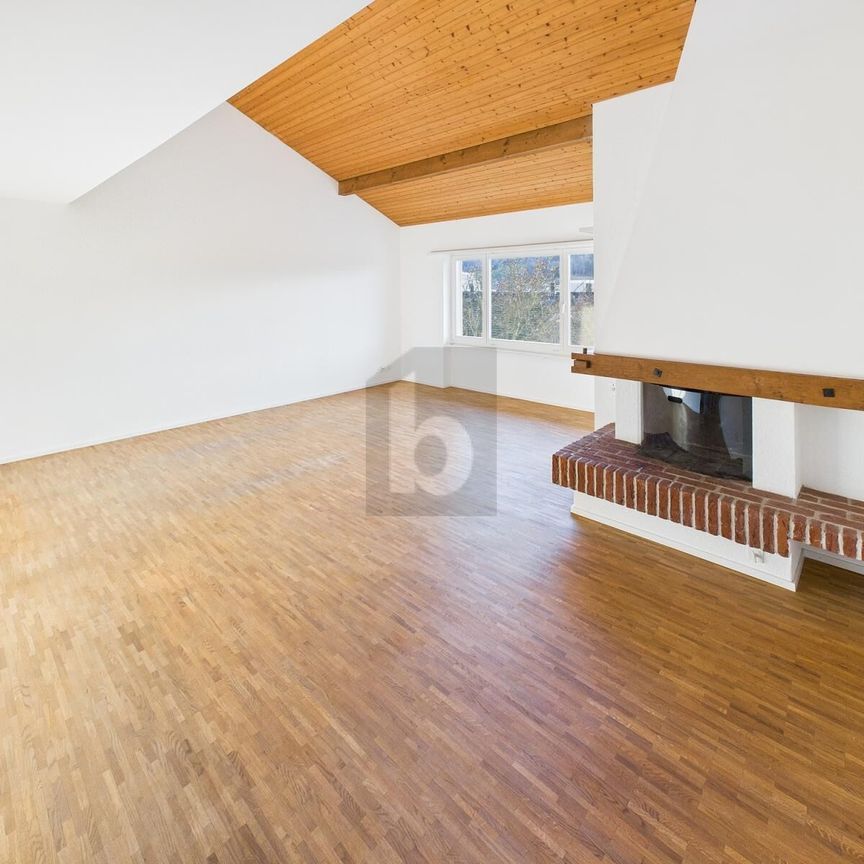 QUIET WITH TOP VIEW - Photo 1